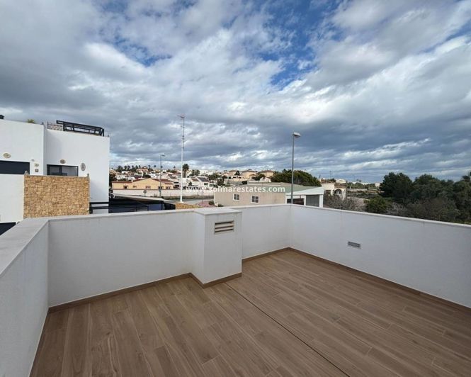 Image No.45-4 Bed Villa for sale