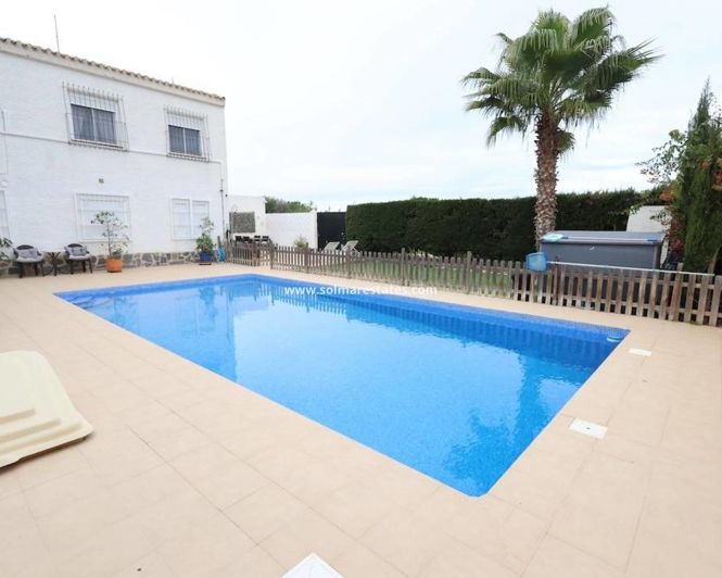 Image No.21-3 Bed Apartment for sale