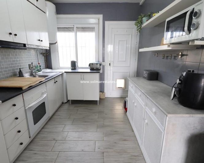 Image No.3-3 Bed Apartment for sale