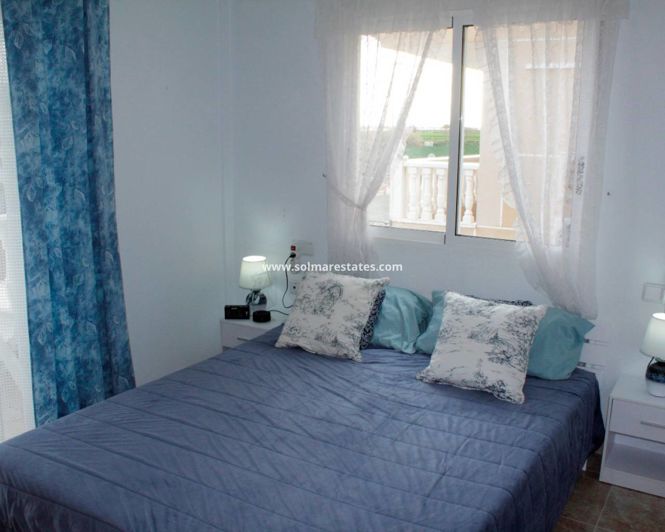 Image No.14-4 Bed House for sale