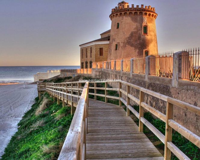 Image No.33-4 Bed House for sale