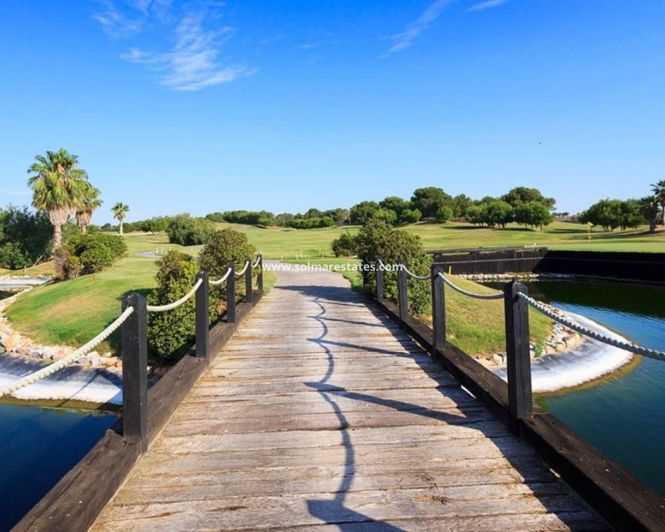 Image No.42-4 Bed House for sale