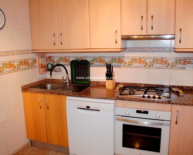 Image No.8-4 Bed House for sale