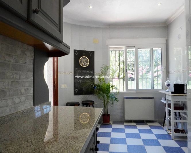 Image No.37-5 Bed Villa for sale