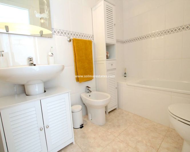 Image No.25-2 Bed Apartment for sale