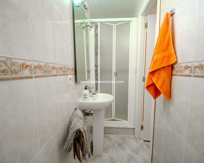 Image No.22-3 Bed House for sale