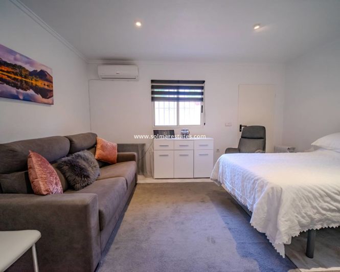 Image No.25-3 Bed House for sale