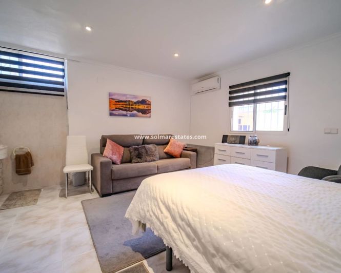 Image No.26-3 Bed House for sale