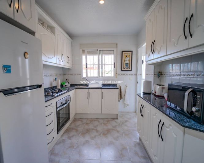 Image No.4-3 Bed House for sale