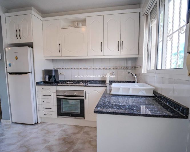 Image No.6-3 Bed House for sale