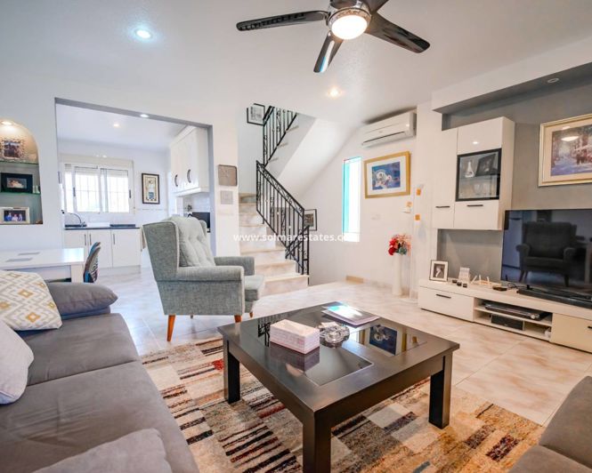 Image No.9-3 Bed House for sale