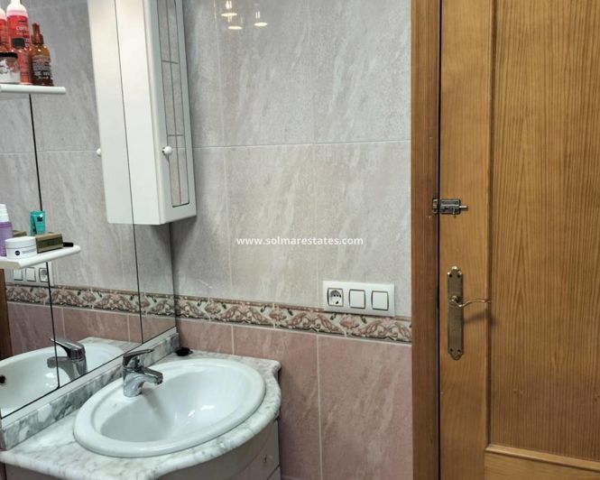 Image No.17-2 Bed Apartment for sale