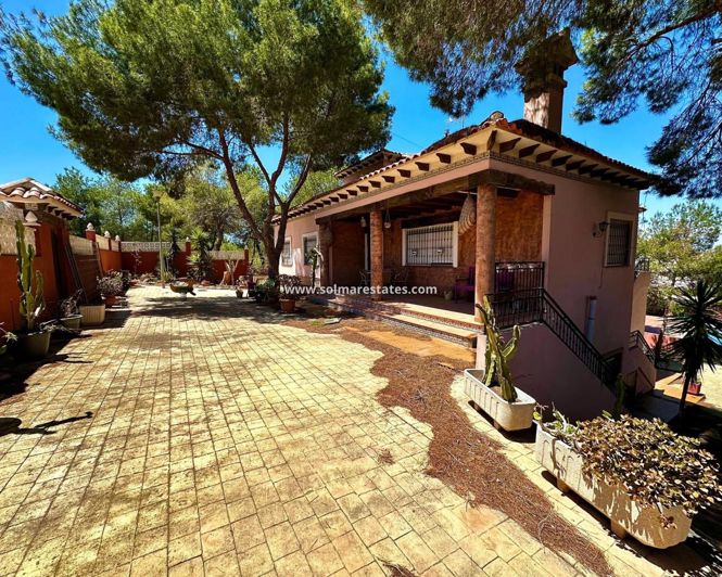 Image No.2-Villa de 5 chambres à vendre à San Miguel de Salinas