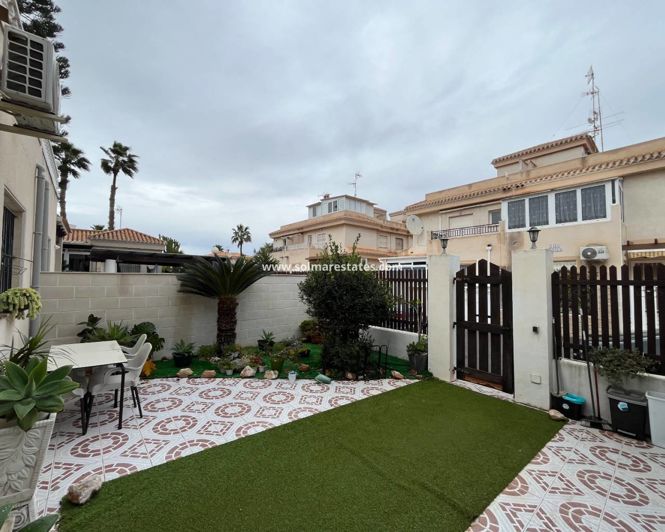 Image No.10-3 Bed House for sale