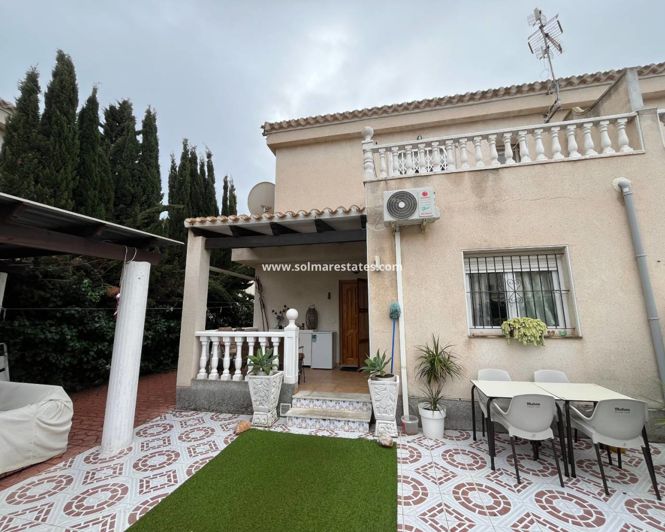 Image No.15-3 Bed House for sale