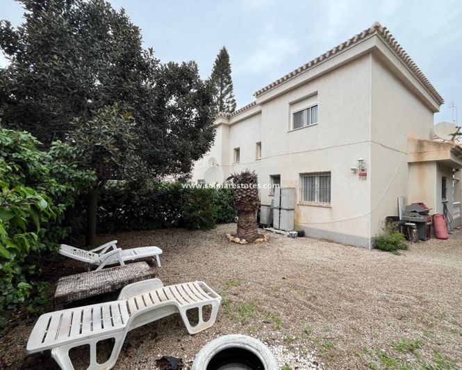 Image No.24-3 Bed House for sale