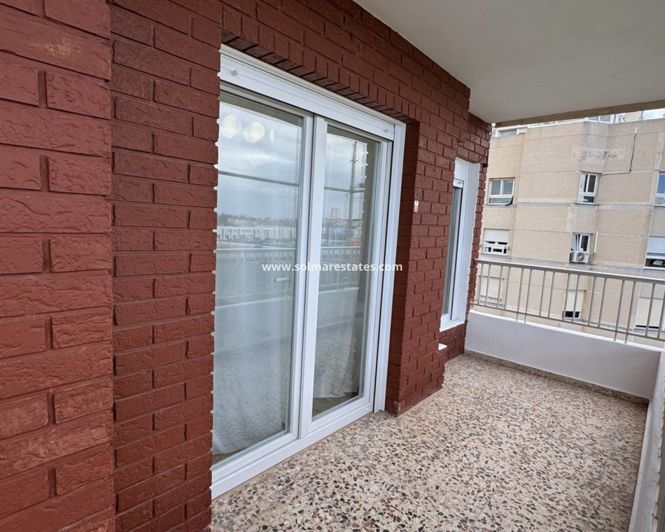Image No.5-Appartement de 2 chambres à vendre à Punta Prima