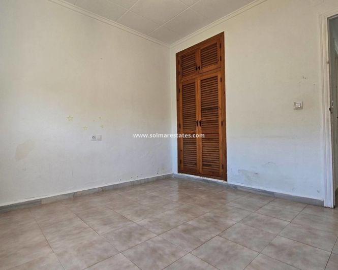 Image No.17-3 Bed Villa for sale