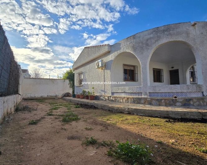 Image No.2-3 Bed Villa for sale