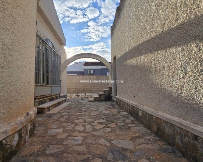 Image No.25-3 Bed Villa for sale