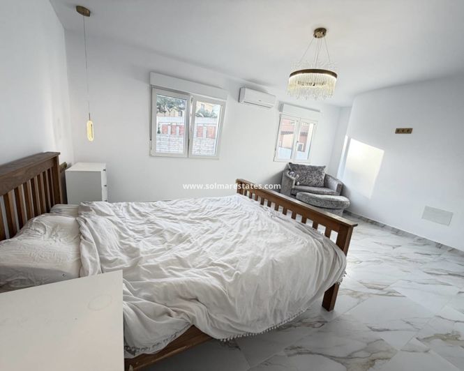 Image No.22-6 Bed Villa for sale