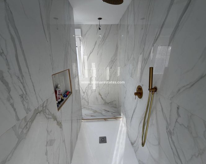 Image No.25-6 Bed Villa for sale