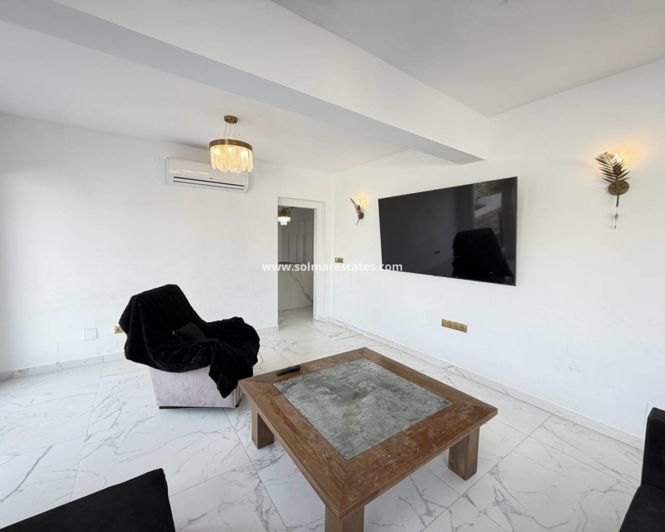 Image No.9-6 Bed Villa for sale