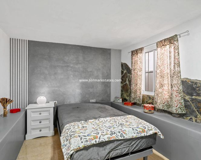 Image No.31-5 Bed Quad for sale