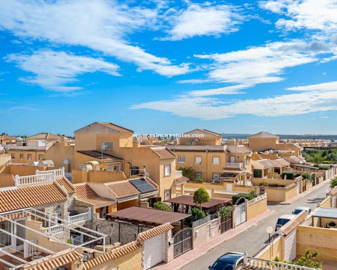 Image No.41-5 Bed Quad for sale