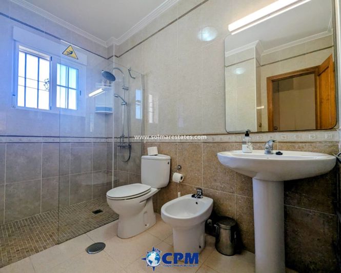 Image No.25-3 Bed Quad for sale