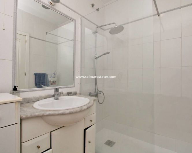 Image No.13-3 Bed House for sale