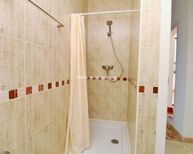 Image No.18-3 Bed House for sale