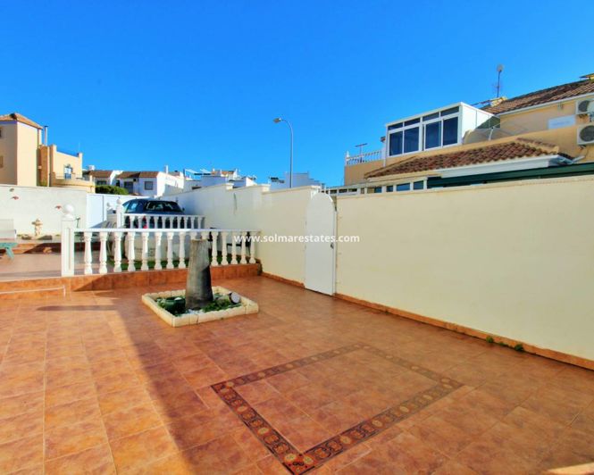 Image No.21-3 Bed House for sale