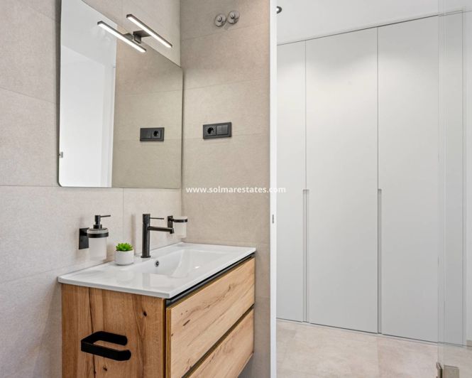 Image No.19-3 Bed Villa for sale