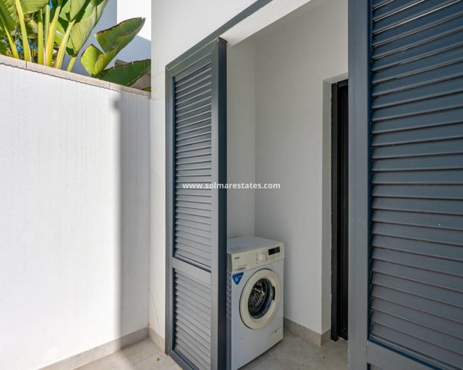 Image No.6-3 Bed Villa for sale