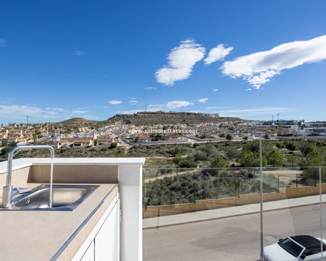 Image No.31-3 Bed House for sale