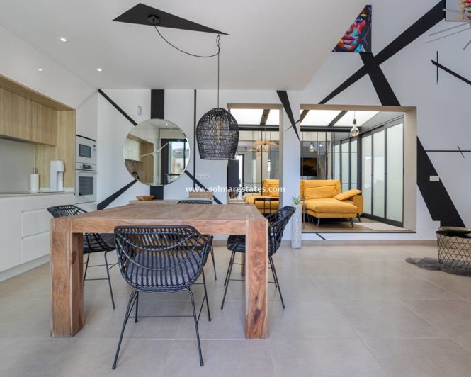 Image No.4-3 Bed House for sale