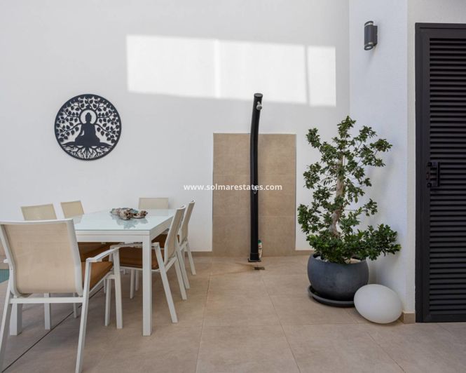 Image No.43-3 Bed House for sale