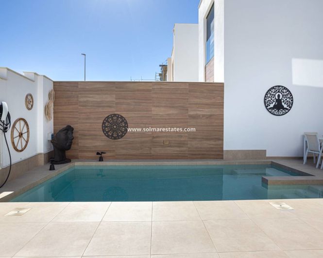 Image No.50-3 Bed House for sale