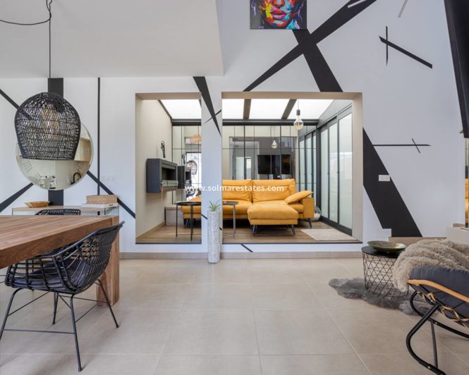 Image No.7-3 Bed House for sale