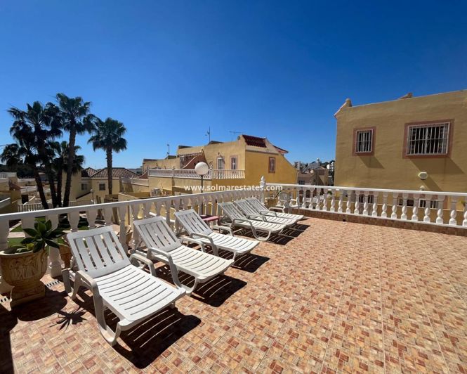 Image No.35-2 Bed Townhouse for sale