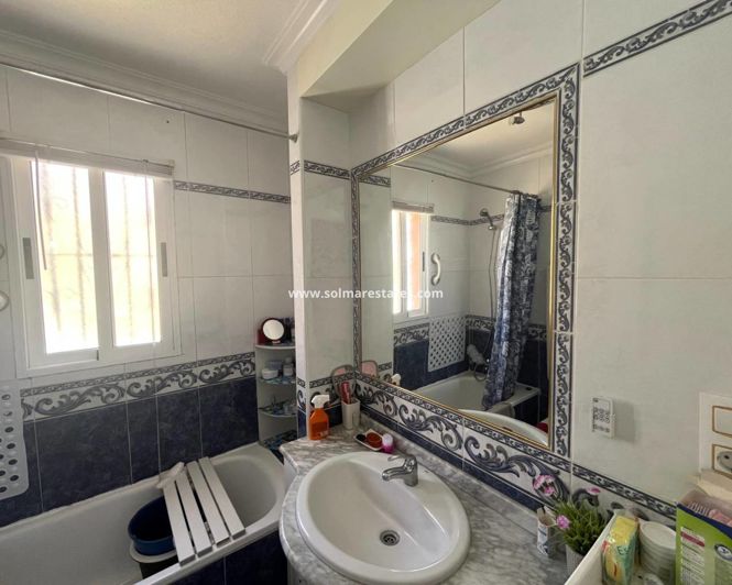 Image No.37-2 Bed Townhouse for sale