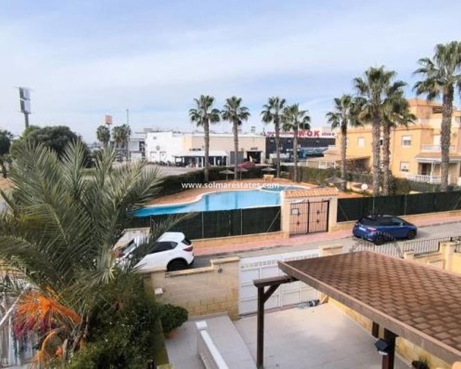 Image No.17-2 Bed Bungalow for sale