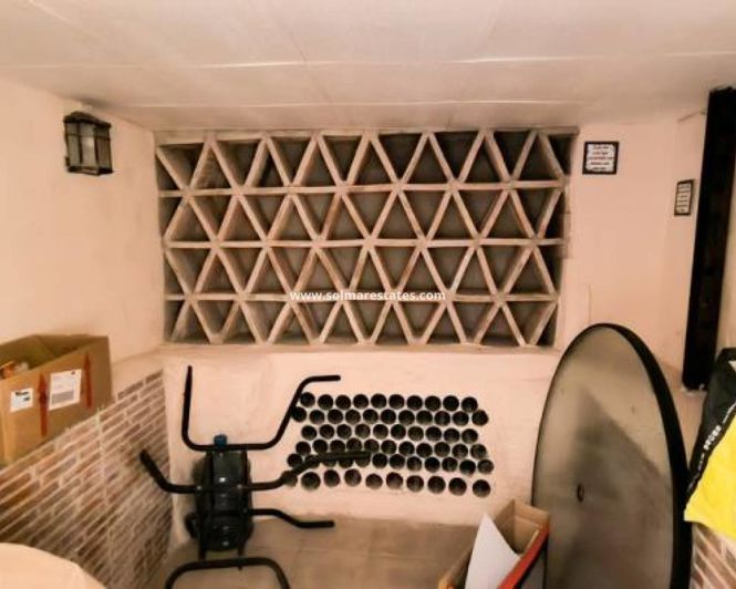 Image No.18-2 Bed Bungalow for sale