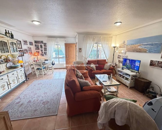 Image No.4-3 Bed Townhouse for sale