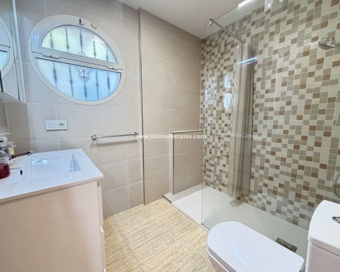 Image No.18-3 Bed Villa for sale