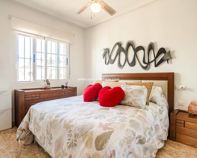 Image No.21-Villa de 2 chambres à vendre à Guardamar del Segura