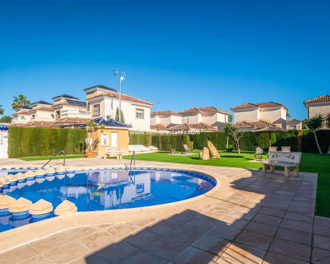 Image No.25-Villa de 2 chambres à vendre à Guardamar del Segura