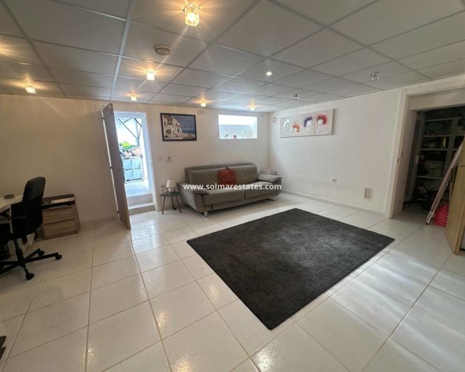 Image No.19-3 Bed Quad for sale