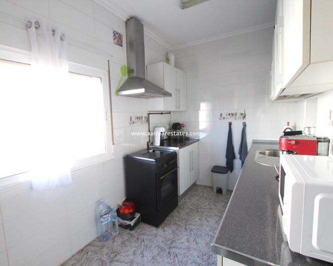 Image No.13-2 Bed Townhouse for sale